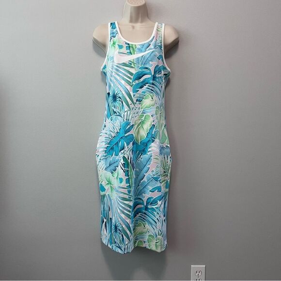 Nike Tropical Print Sportswear Dress Size M - Picture 1 of 6